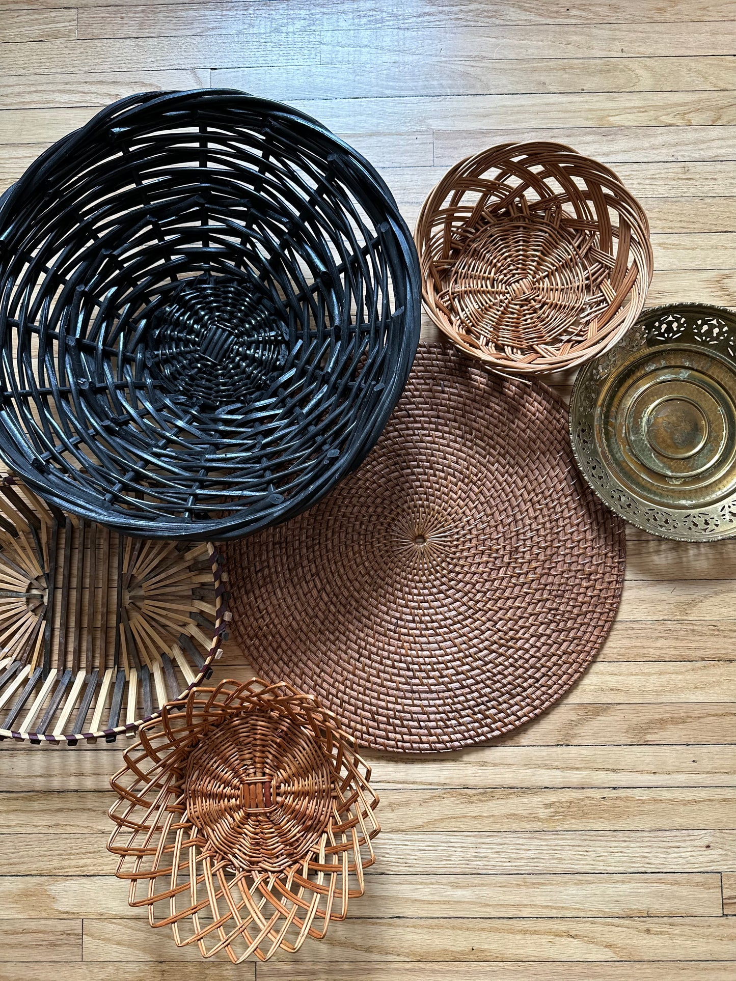 1 Wicker Basket Set (6pcs)