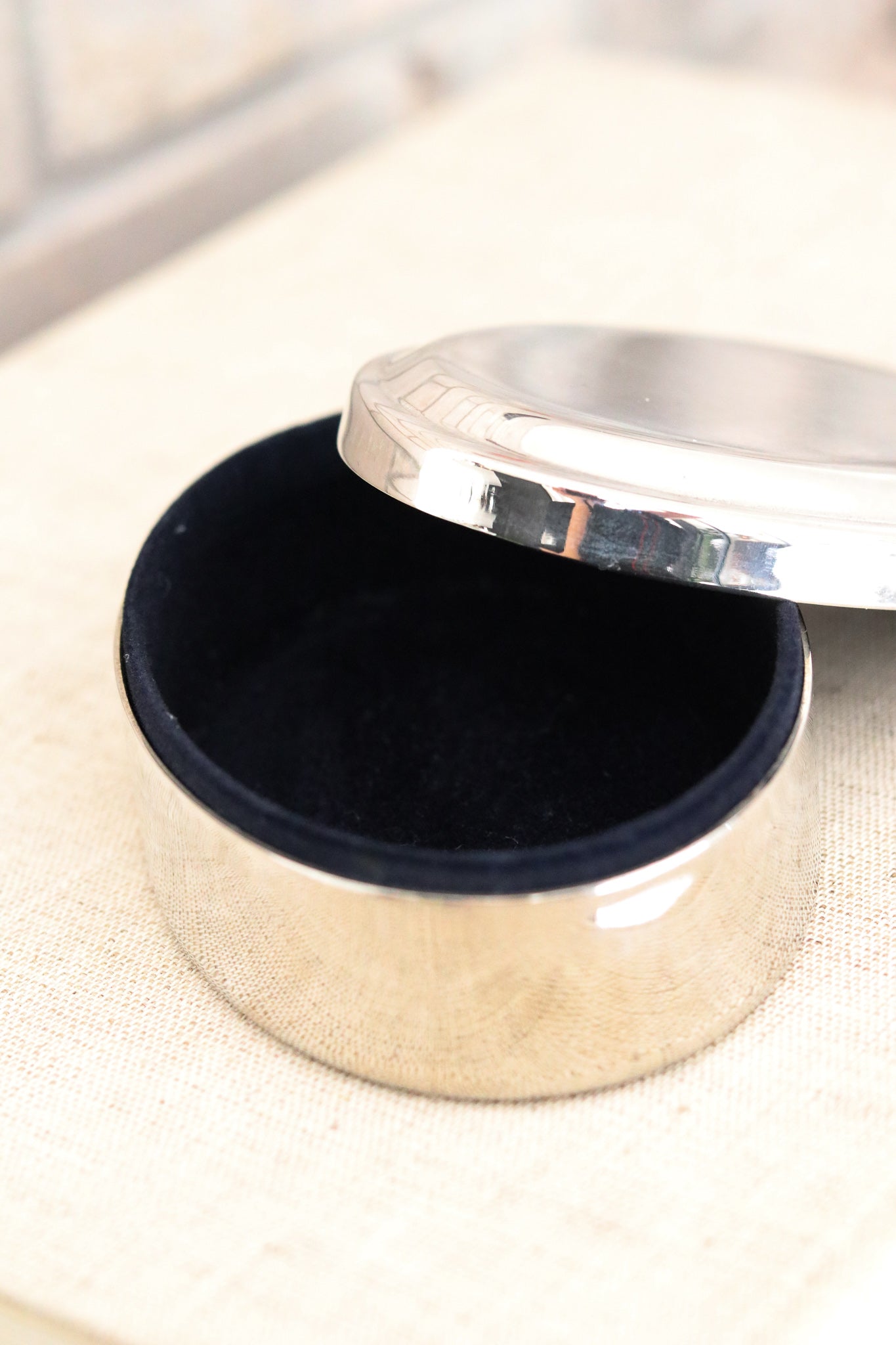 Silver Container + Lid